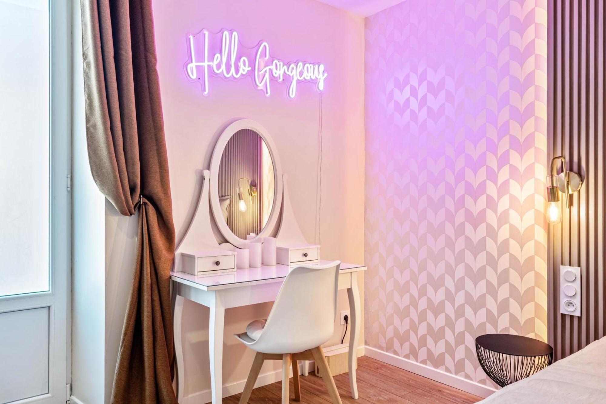 Nice Renting - Love Room Massena - Luxe Room - Jacuzzi - Terrace - King Bed - Ac Dış mekan fotoğraf