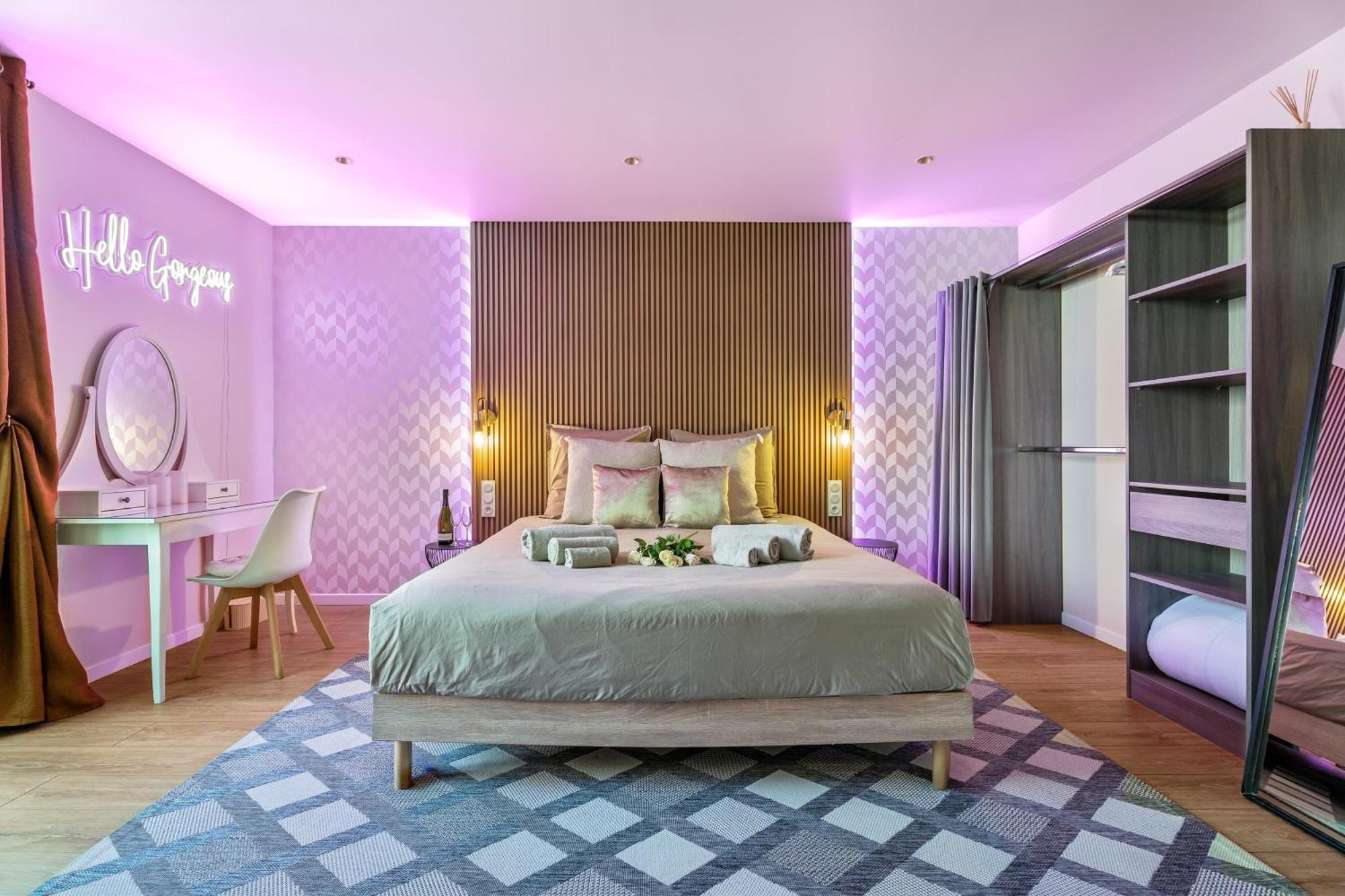 Nice Renting - Love Room Massena - Luxe Room - Jacuzzi - Terrace - King Bed - Ac Dış mekan fotoğraf
